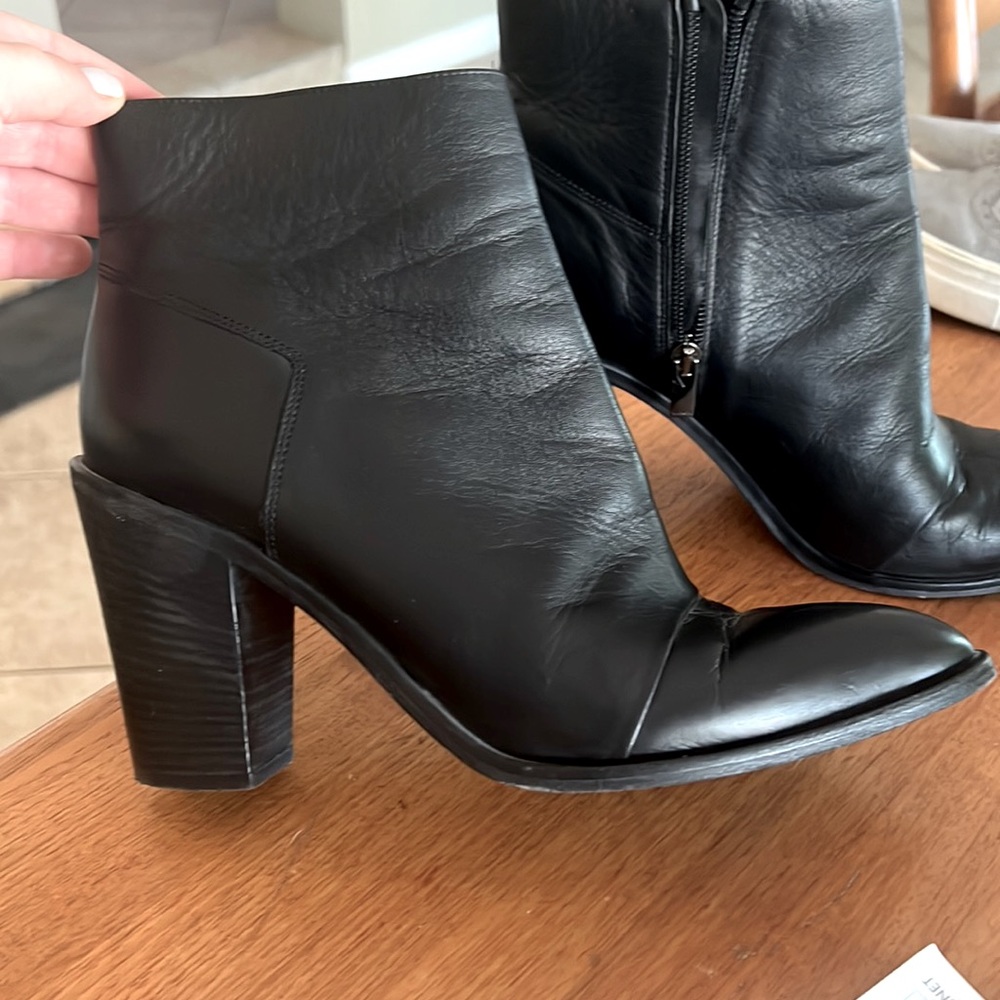VINCE. Boots